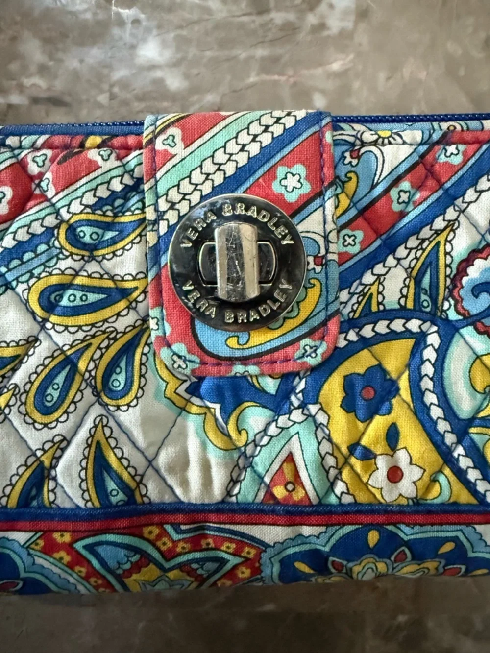 Vera Bradley Turn Lock & Zip  around Marina - Picture 3 of 7